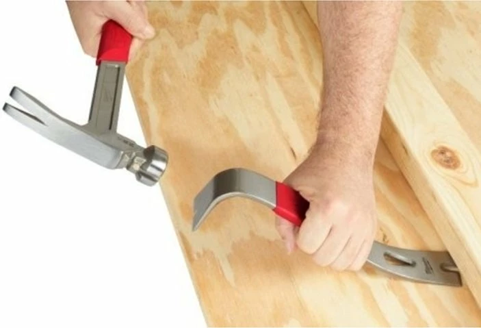 Milwaukee 4932478254 15" Wrecking Bar 2 Milwaukee 4932478254 15" Wrecking Bar - Image 2